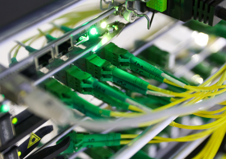 У кочевников в Петербурге изъяли оборудование для майнинг-фермы