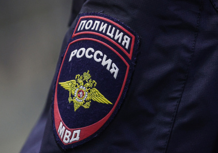 Полицейские нашли необычную установку при обыске цыганского подвала