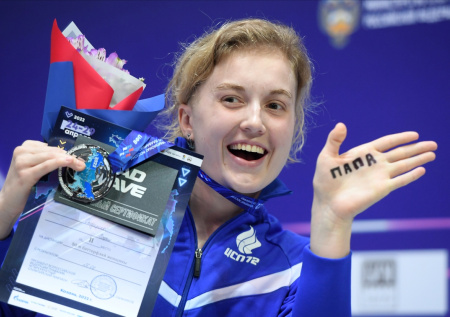 Сменившая гражданство Сподаренко пожаловалась на финансовые проблемы