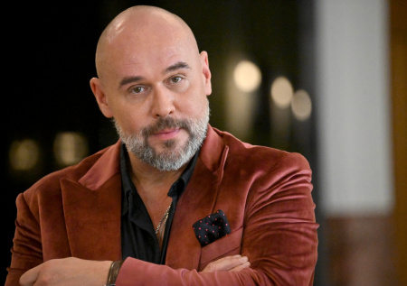 Ссора с Яковлевой, отсутствие детей, мнение об СВО: как живет Максим Аверин