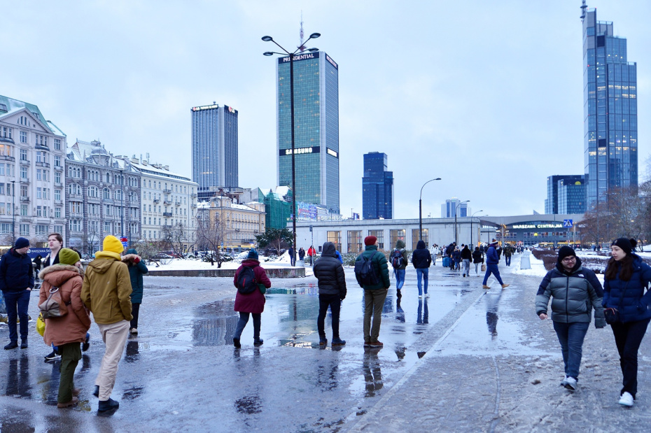 Мигранты на улице в Польше
