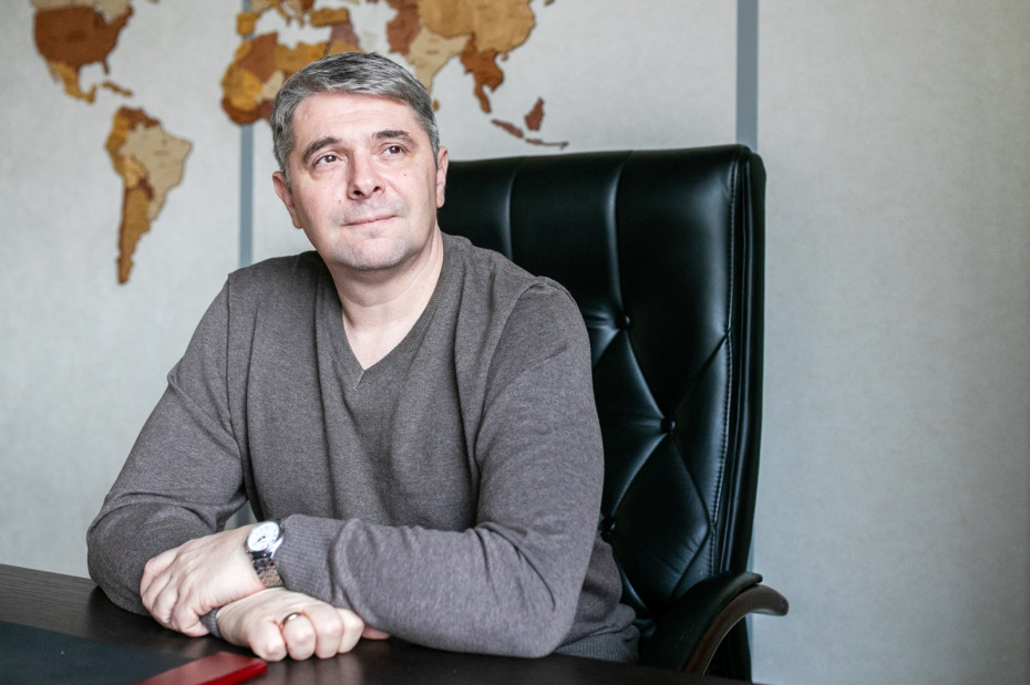 Максим Семов