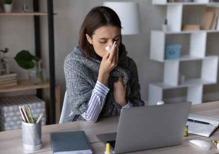 Врач обозначила главные ошибки в лечении насморка