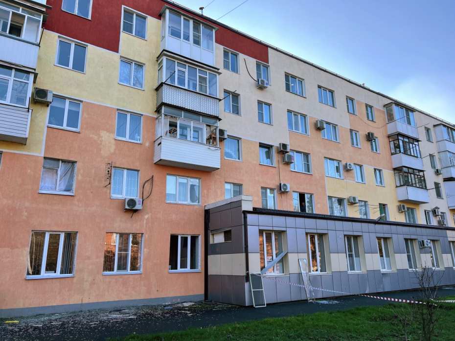 Последствия ночной атаки беспилотников ВСУ в Таганроге