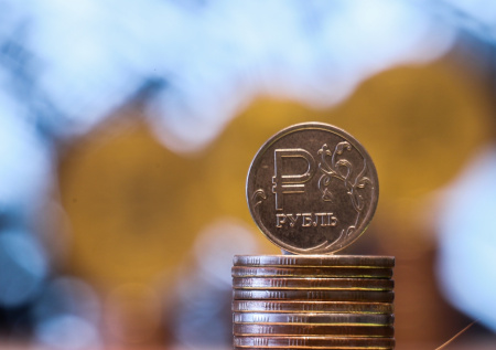 Россиянам рассказали, куда лучше инвестировать 1 млн рублей