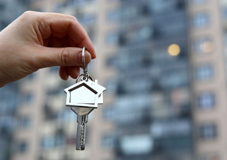 Брокер отметил, как «бабушкинские схемы» с недвижимостью повлияют на рынок