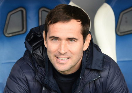 Алименты в 1 рубль, скандальные разводы, отъезд из РФ: как живет Кержаков