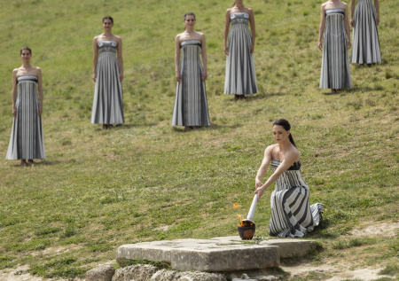 В Греции зажгли огонь для Олимпиады-2026