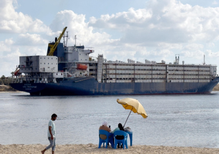 В Египте задумались о смене валюты для оплаты прохода по Суэцкому каналу