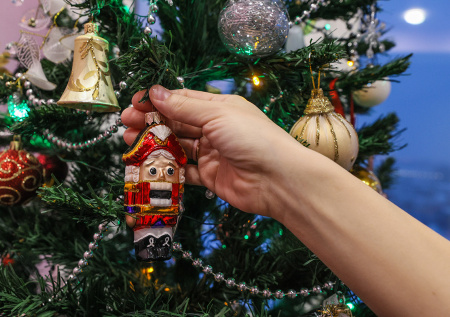 Психолог рассказала, как преждевременные елки крадут новогоднее настроение