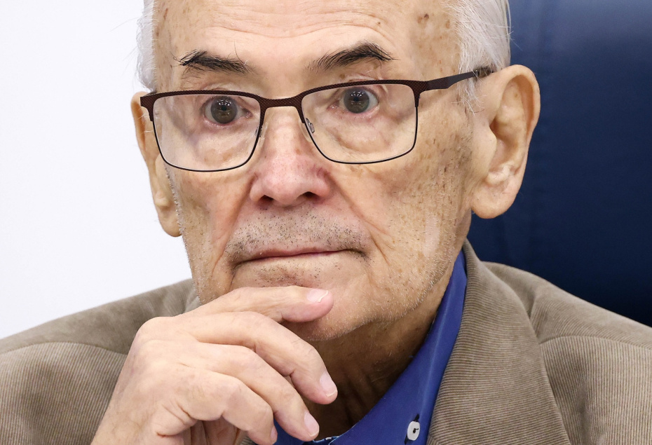 Москва. Художественный руководитель театра, народный артист РСФСР Всеволод Шиловский на пресс-конференции, посвященной третьему театральному сезону театра и презентации новой версии автобиографической книги «Две жизни», 2025 год