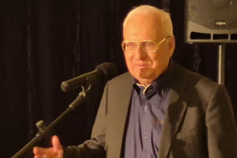 Юрий Извеков