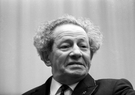 «Содрогнется весь мир»: раскрыто тайное пророчество Мессинга на 2026 год