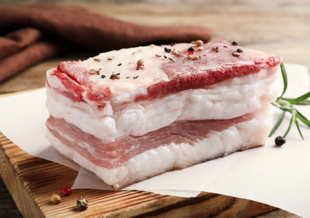 Маринованное сало за двое суток — простой способ получить ароматную, нежную закуску без лишних усилий