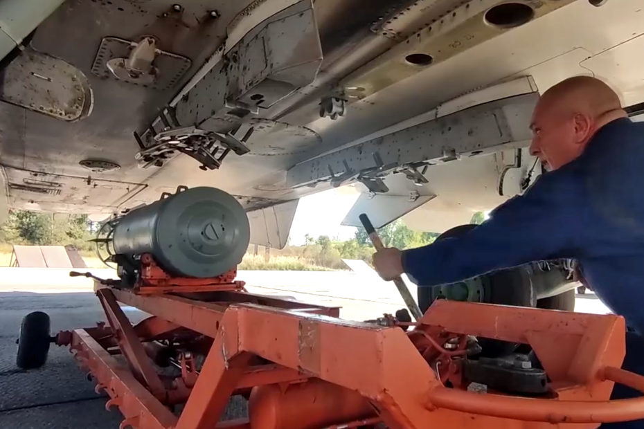 Размещение ракеты на истребителе Су-30СМ2