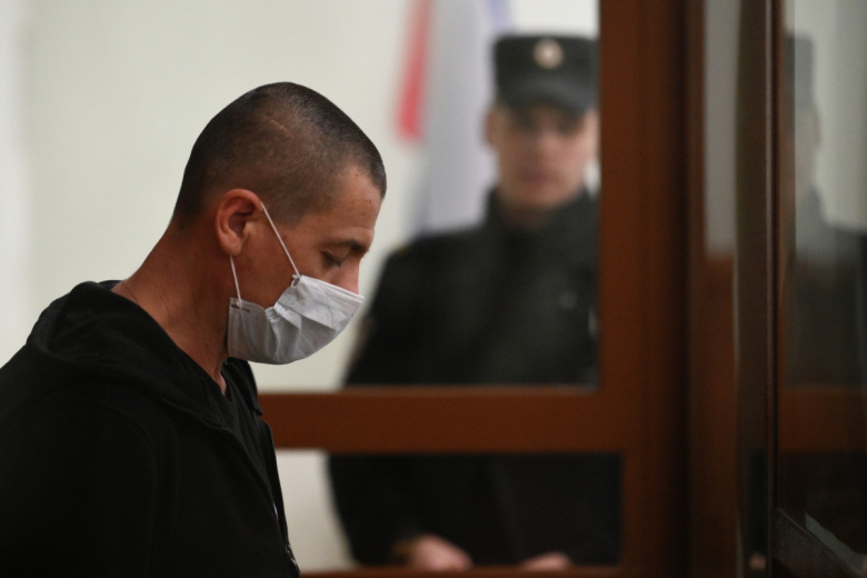 Игнат Кузин, обвиняемый в подрыве автомобиля в подмосковной Балашихе, где погиб заместитель начальника главного оперативного управления Генштаба ВС РФ генерал-лейтенант Ярослав Москалик, на заседании суда во Втором западном окружном военном суде в Москве