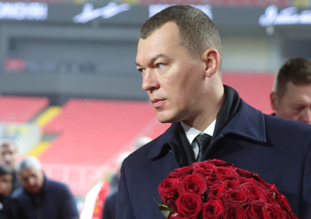 Дегтярев и Газзаев пришли проститься с Симоняном