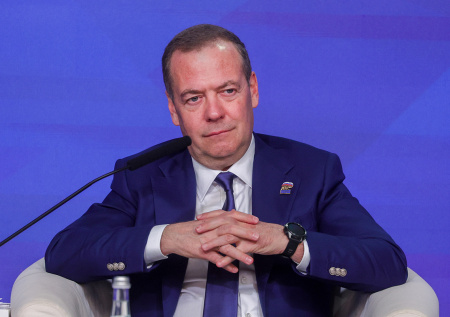 Медведев раскрыл, сколько местных депутатов представляют «Единую Россию»