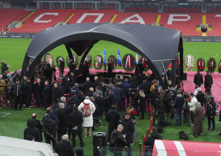 Церемония прощания с Симоняном началась на «Лукойл Арене»