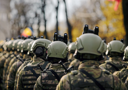 ЕС заподозрили в подготовке к военному столкновению с Россией