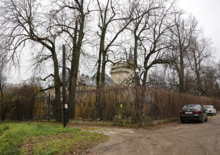 Пугачеву обяжут снести незаконную постройку на реке у поместья