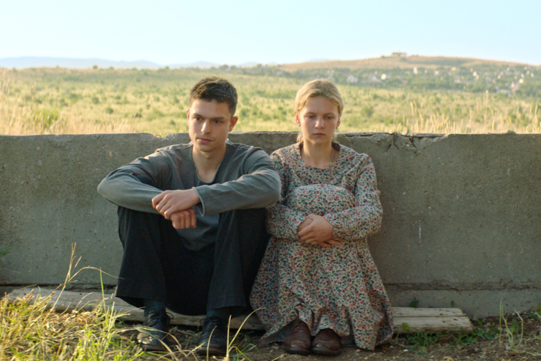 Кадр из драматической работы «Кукла»