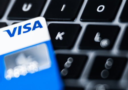 Visa направила несколько заявок в Роспатент