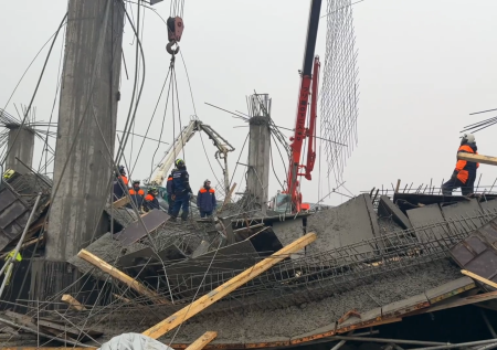 На Сахалине выросло число погибших при обрушении строящегося здания