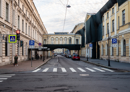 Историческое здание в центре Петербурга выставлено на торги