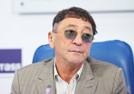 Юрист дал совет Лепсу, который хочет сыграть свадьбу на Красной площади