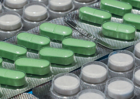 Власти подняли вопрос импорта лекарств в иностранных упаковках