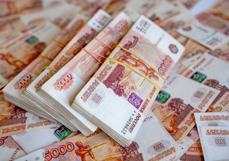 В Госдуме призвали вернуть деньги за жилье проигравшей Долиной в суде Лурье