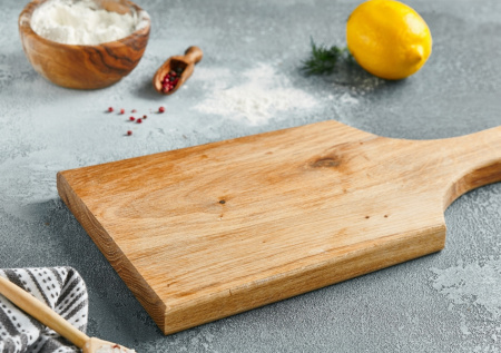 Апельсиновые корки против микробов: простой и натуральный способ очистить разделочную доску за минуты