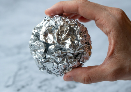 Фольга против ржавчины: простой домашний способ вернуть блеск металлу без химии и лишних усилий