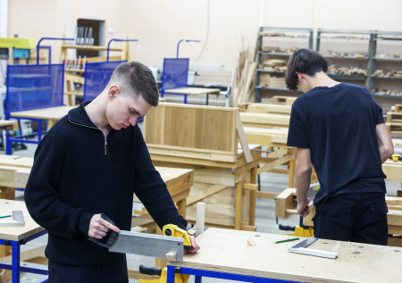 Названы наиболее популярные среди россиян специальности в колледжах