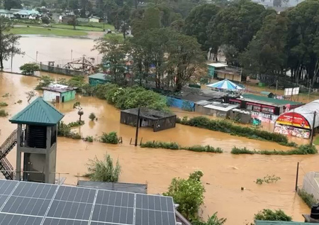 Названо число жертв мощного циклона на Шри-Ланке