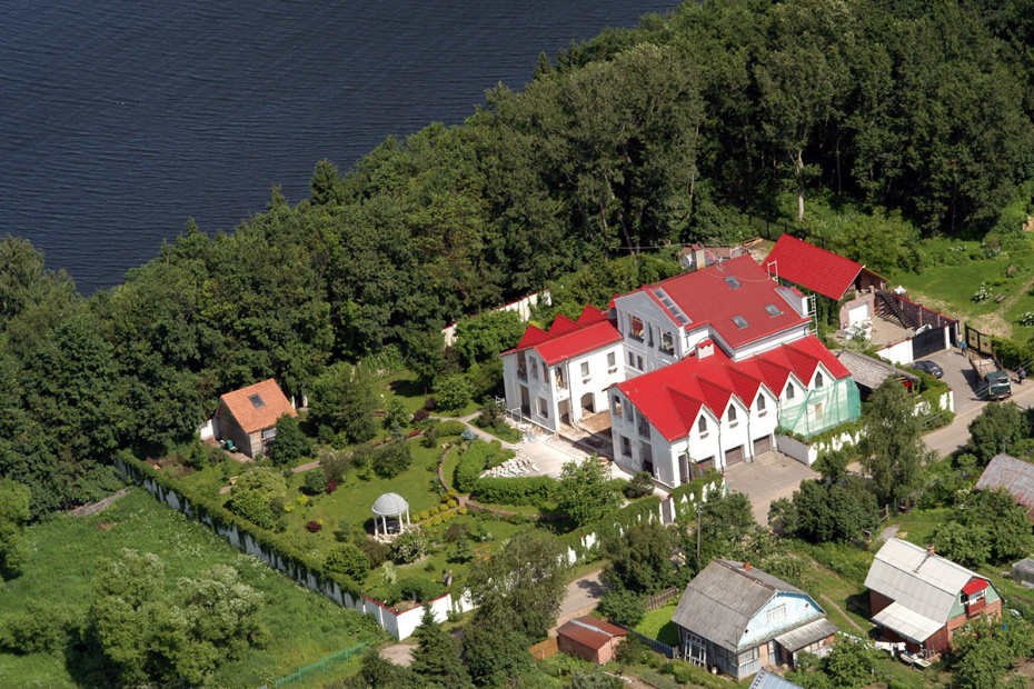 Поместье Аллы Пугачевой на берегу Истринского водохранилища