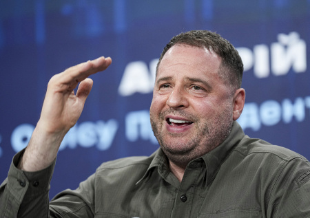 Ермака назвали ключевым виновником затягивания конфликта на Украине