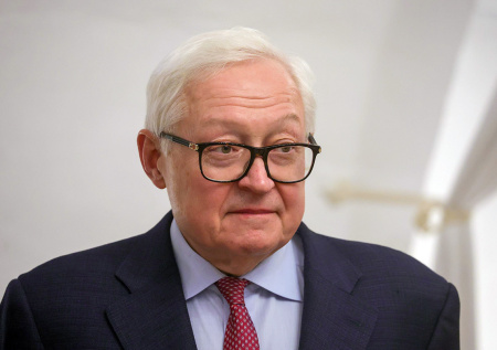 Рябков раскрыл, оставил ли ЕС злонамеренные происки в переговорах с Россией