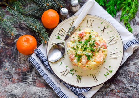 Салат с крабовыми палочками, который подходит для похудения: в этом рецепте ни капли майонеза