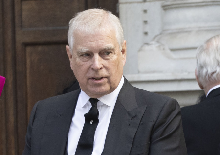 Королевская семья Британии: новости, брат Карла III собирается бежать в ОАЭ