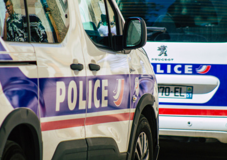 «Мочились на публике»: чиновник опоил мочегонным сотни женщин