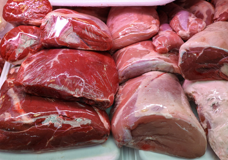 Эксперт оценил возможный рост цен на мясо перед новогодними праздниками