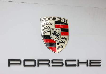 В России сотни Porsche превратились в «кирпичи»