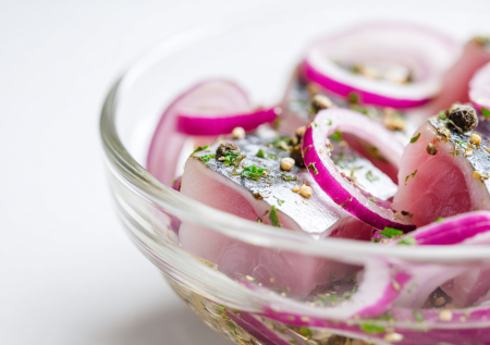 Мой секрет идеальной малосольной скумбрии: вот как добиться нежного вкуса без лишних хлопот