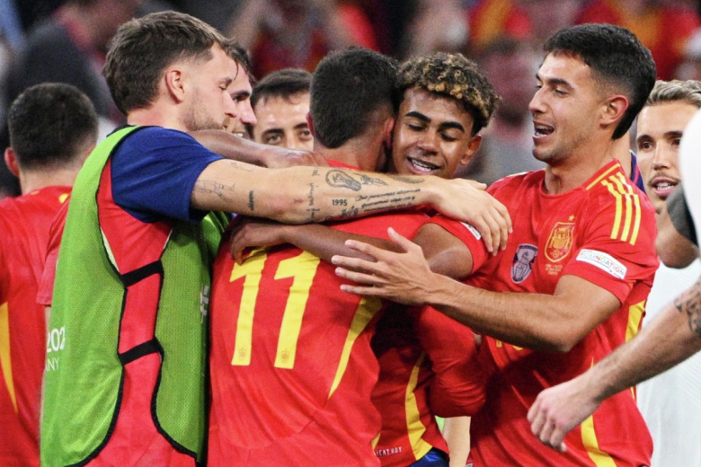 Игроки и тренерский штаб сборной Испании