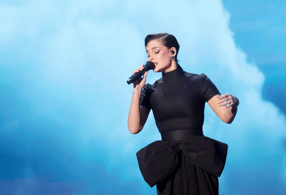 Seville, солистка группы «Artik & Asti» на концерте, посвящённом 50-летию песни «День Победы»