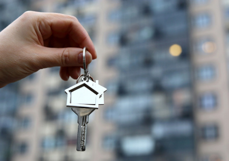 Стоимость аренды квартир в России упала, но с неприятным нюансом