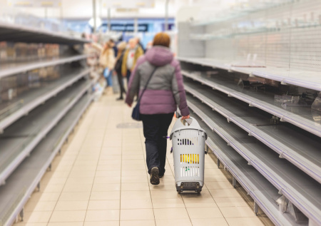 На Украине возникли проблемы с едой и лекарствами