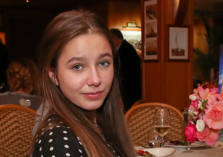 «Некрасивый балаган»: экс-директор Началовой ответила на нападки ее дочери